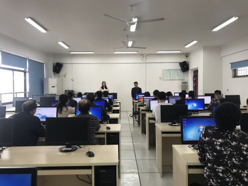 開拓創(chuàng)新，積極進取 以項目與文獻研究驅動研究生教育內涵式發(fā)展